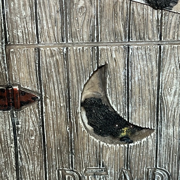 Bear bottoms welcome here outhouse 3 bears hanging around resin wall plaque - Picture 4 of 7